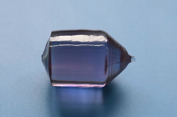 LASER ACTIVE CRYSTAL: GdVO4